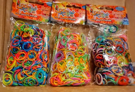 3 zakjes Loombandjes Loom Twister Neon Mix 3 x 600 bandjes inclusief haakjes en tools - foto 2