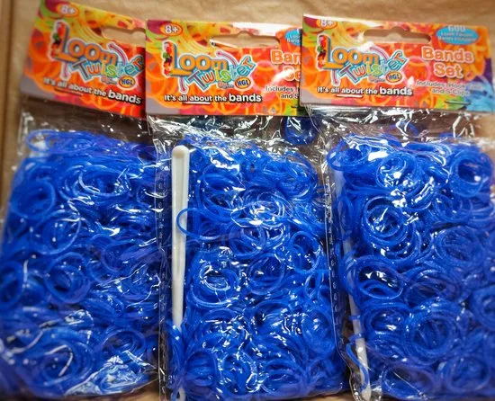 3 zakjes Loombandjes Loom Twister neon blauw 3 x 600 bandjes inclusief haakjes en tools - foto 3